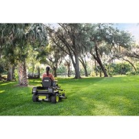 Trattorino Rasaerba Ryobi a Batteria 72V Raggio Zero motore Brushless RY72ZTRX107-210