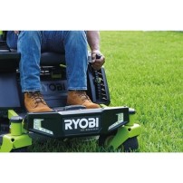 Trattorino Rasaerba Ryobi a Batteria 72V a Raggio Zero motore Brushless 72V RY72ZTRX76-210