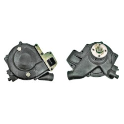 RE10969 John Deere Tractor Water Pump With Gasket